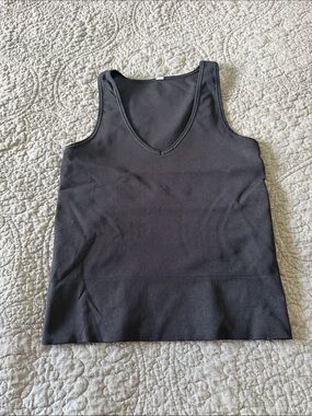 Athleta Aurora V Neck Ribbed Tank